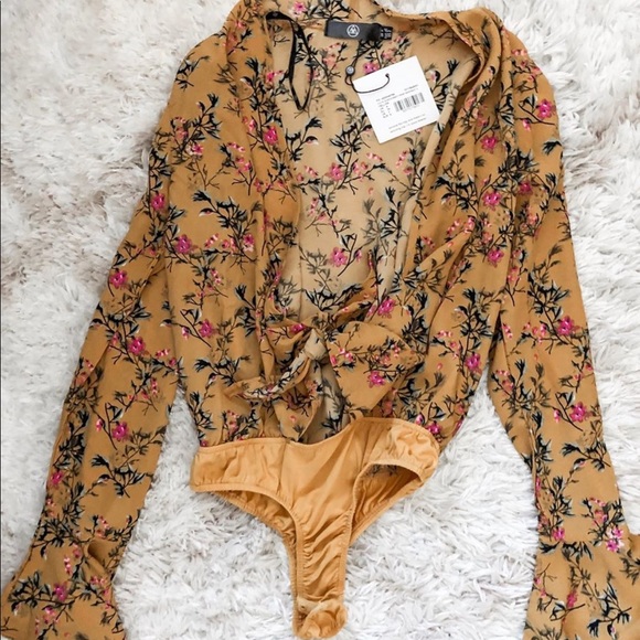 Missguided Tops - Missguided Floral Bodysuit with Tie Front